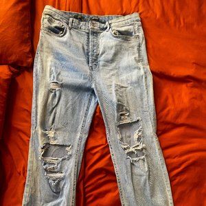 High-rise Straight Leg Lightwashed jean - Size 16 - Wild Fable